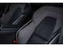 Volvo V60 2.0 B4 Plus Dark | Panorama dak | 19" | Adaptieve cruise control | Elektrisch verstelbare voorstoelen | Stoel/stuur verwarming | Blis |