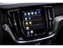 Volvo V60 2.0 B4 Plus Dark | Panorama dak | 19" | Adaptieve cruise control | Elektrisch verstelbare voorstoelen | Stoel/stuur verwarming | Blis |