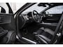 Volvo V60 2.0 B4 Plus Dark | Panorama dak | 19" | Adaptieve cruise control | Elektrisch verstelbare voorstoelen | Stoel/stuur verwarming | Blis |