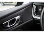 Volvo V60 2.0 B4 Plus Dark | Panorama dak | 19" | Adaptieve cruise control | Elektrisch verstelbare voorstoelen | Stoel/stuur verwarming | Blis |