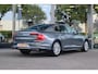Volvo S90 2.0 T4 Business Luxury + | Schuif-/ kanteldak| Head-up Display| Geventileerde voorstoelen met massagefunctie| Stoelverwarming voor + achter| Stuurwielverwarming| Achterspoiler|