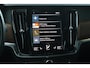 Volvo S90 2.0 T4 Business Luxury + | Schuif-/ kanteldak| Head-up Display| Geventileerde voorstoelen met massagefunctie| Stoelverwarming voor + achter| Stuurwielverwarming| Achterspoiler|