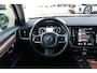 Volvo S90 2.0 T4 Business Luxury + | Schuif-/ kanteldak| Head-up Display| Geventileerde voorstoelen met massagefunctie| Stoelverwarming voor + achter| Stuurwielverwarming| Achterspoiler|