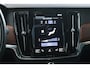Volvo S90 2.0 T4 Business Luxury + | Schuif-/ kanteldak| Head-up Display| Geventileerde voorstoelen met massagefunctie| Stoelverwarming voor + achter| Stuurwielverwarming| Achterspoiler|