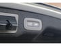 Volvo S90 2.0 T4 Business Luxury + | Schuif-/ kanteldak| Head-up Display| Geventileerde voorstoelen met massagefunctie| Stoelverwarming voor + achter| Stuurwielverwarming| Achterspoiler|