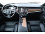 Volvo S90 2.0 T4 Business Luxury + | Schuif-/ kanteldak| Head-up Display| Geventileerde voorstoelen met massagefunctie| Stoelverwarming voor + achter| Stuurwielverwarming| Achterspoiler|