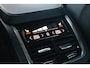 Volvo S90 2.0 T4 Business Luxury + | Schuif-/ kanteldak| Head-up Display| Geventileerde voorstoelen met massagefunctie| Stoelverwarming voor + achter| Stuurwielverwarming| Achterspoiler|