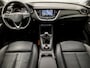 Opel Grandland X 1.2 Turbo Business Executive (APPLE CARPLAY, GROOT NAVI, STOELKOELING, MEMORY SEATS, LEDER, CAMERA, KEYLESS, STUURWIEL VERWARMD, LED KOPLAMPEN, NIEUWE APK, NIEUWSTAAT)