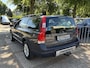 Volvo XC70 2.5T AWD Momentum BTW voordeel €350,-