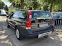 Volvo XC70 2.5T AWD Momentum BTW voordeel €350,-