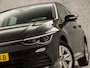 Volkswagen Golf 1.0 eTSI Sport Deluxe Automaat (APPLE CARPLAY, GROOT NAVI, MEMORY SEATS, ALCANTARA, CAMERA, SFEERVERLICHTING, MASSAGE, KEYLESS, ADAPTIVE CRUISE, NIEUWSTAAT)