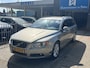 Volvo V70 2.5T 200pk Aut Summum BTW voordeel €750,-