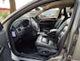 Volvo V70 2.5T 200pk Aut Summum BTW voordeel €750,-