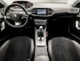 Peugeot 308 SW 1.2 PureTech Sport (APPLE CARPLAY, GROOT NAVI, LEDER/ALCANTARA, PARKEERSENSOREN, SPORTSTOELEN, LANE ASSIST, DAB+, CRUISE, NIEUWSTAAT)