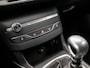 Peugeot 308 SW 1.2 PureTech Sport (APPLE CARPLAY, GROOT NAVI, LEDER/ALCANTARA, PARKEERSENSOREN, SPORTSTOELEN, LANE ASSIST, DAB+, CRUISE, NIEUWSTAAT)