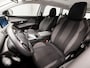 Peugeot 5008 1.2 PureTech Sport 7 Persoons (APPLE CARPLAY, GROOT NAVI, TREKHAAK, DAB+, SPORTSTOELEN, PARKEERSENSOREN, CRUISE, NIEUWSTAAT)