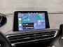 Peugeot 5008 1.2 PureTech Sport 7 Persoons (APPLE CARPLAY, GROOT NAVI, TREKHAAK, DAB+, SPORTSTOELEN, PARKEERSENSOREN, CRUISE, NIEUWSTAAT)