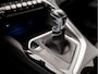 Peugeot 5008 1.2 PureTech Sport 7 Persoons (APPLE CARPLAY, GROOT NAVI, TREKHAAK, DAB+, SPORTSTOELEN, PARKEERSENSOREN, CRUISE, NIEUWSTAAT)
