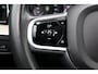 Volvo XC60 T5 Inscription Panorama/schuifdak - IntelliSafe Assist - Adaptieve LED koplampen - 360° Camera - Head Up Display - Verwarmde voorstoelen, stuur & achterbank - Parkeersensoren voor & achter - Elektr. bedienb. voorstoelen met geheugen  en Massage functie - Standkachel - Extra getint glas - Elektr. inklapbare trekhaak - 19' LMV
