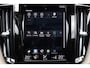 Volvo XC60 T5 Inscription Panorama/schuifdak - IntelliSafe Assist - Adaptieve LED koplampen - 360° Camera - Head Up Display - Verwarmde voorstoelen, stuur & achterbank - Parkeersensoren voor & achter - Elektr. bedienb. voorstoelen met geheugen  en Massage functie - Standkachel - Extra getint glas - Elektr. inklapbare trekhaak - 19' LMV