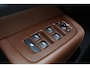 Volvo XC60 T5 Inscription Panorama/schuifdak - IntelliSafe Assist - Adaptieve LED koplampen - 360° Camera - Head Up Display - Verwarmde voorstoelen, stuur & achterbank - Parkeersensoren voor & achter - Elektr. bedienb. voorstoelen met geheugen  en Massage functie - Standkachel - Extra getint glas - Elektr. inklapbare trekhaak - 19' LMV