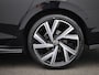 Volkswagen Golf Variant 1.5 TSI R-Line Business 130 PK < | Camera | Parkeersensoren | Panoramadak | Schuifdak | Navigatie | App Connect | Apple Carplay | Android Auto | R-Line interieur | R-line exterieur |