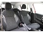 Peugeot 2008 1.2 PureTech Signature 110pk | Automaat | Navigatie | Airco | Trekhaak | Lichtmetalen Velgen | Cruise Control | Parkeersensoren Achter | Weinig Kilometers