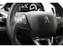 Peugeot 2008 1.2 PureTech Signature 110pk | Automaat | Navigatie | Airco | Trekhaak | Lichtmetalen Velgen | Cruise Control | Parkeersensoren Achter | Weinig Kilometers