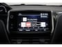 Peugeot 2008 1.2 PureTech Signature 110pk | Automaat | Navigatie | Airco | Trekhaak | Lichtmetalen Velgen | Cruise Control | Parkeersensoren Achter | Weinig Kilometers