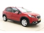 Peugeot 2008 1.2 PureTech Signature 110pk | Automaat | Navigatie | Airco | Trekhaak | Lichtmetalen Velgen | Cruise Control | Parkeersensoren Achter | Weinig Kilometers