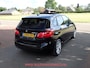 BMW 2-Serie Active Tourer 225XE PANODAK/SPORTLEER/KEYLESS/CAMERA