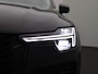 Volvo XC90 2.0 T8 Plug-in hybrid AWD Ultra Dark 455PK Aut. Pano-Schuifdak, Harman-Kardon Audio, Head-Up Display, Stoelverwarming/koeling/massage, Alarm, Adaptieve Cruise, Side Assist, Navi, Four-C Chassis, Trekhaak, 22" LM Velgen