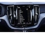 Volvo XC60 2.0 T8 Plug-in hybrid AWD Ultra Dark | Luchtvering | Bowers & Wilkins | Stoel ventilatie | Adaptieve Cruis Controle | Panorama dak | Electrische stoelen | Google on Board | Visual Park Assist (incl. 360º view) |