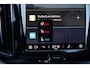 Volvo XC60 2.0 T8 Plug-in hybrid AWD Ultra Dark | Luchtvering | Bowers & Wilkins | Stoel ventilatie | Adaptieve Cruis Controle | Panorama dak | Electrische stoelen | Google on Board | Visual Park Assist (incl. 360º view) |
