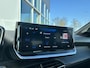 Peugeot 208 Hybrid 145pk e-DCS6 GT | Navigatie | Camera V+A | Full LED | Panoramadak | Parkeersensoren | Stoelverwarming | 17" LMV