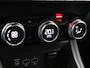 Renault Zoe R135 Edition One 52 kWh | Koopaccu! | Stoel/stuur verwarming | BOSE audio | Bekleding Leder | Cruise Control |
