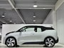 BMW i3 Basis Comfort Advance 22 kWh | 19'' LM Velgen | Stoelverwarming | Nette auto |