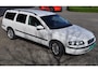 Volvo V70 2.4 Comfort Line, netto € 4.950, nwe koppeling & distributierie & gr beurt, bijtel vriendelijk!