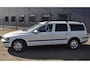 Volvo V70 2.4 Comfort Line, netto € 4.950, nwe koppeling & distributierie & gr beurt, bijtel vriendelijk!