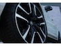 Volvo XC60 Recharge T6 340 pk AWD R-Design Volvo XC60 Recharge T6 AWD R-Design | Navi | Head-Up Display | Schuif-/Kanteldak | Keyless | 360 Camera | Adaptieve Cruise | Getint Glas | BLIS | Harman Kardon Audio | Stuur-/Stoelverwarming Voor + Achter | Standkachel | 22" LM