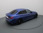 BMW 3-Serie 184pk 320i High Executive Camera | Adapt. Cruise | Navi | Parkeersens. v+a | Stoel-/stuurverw. | Trekhaak