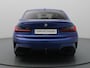 BMW 3-Serie 184pk 320i High Executive Camera | Adapt. Cruise | Navi | Parkeersens. v+a | Stoel-/stuurverw. | Trekhaak