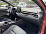 Toyota C-HR 2.0 Hybrid Launch Edition 184 PK | Volledig Lederen Bekleding | Elektrische Stoelverstelling | JBL Audio | Navigatie | Parkeercamera | Treeplanken | Stoelverwarming | Climate Control | LED Pack | Orgineel NL Auto van 1e Eigenaar |