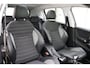 Peugeot 2008 1.2 PureTech Allure 110pk | Navigatie | Panoramadak | Trekhaak | Climate Control | Lichtmetalen Velgen | Cruise Control | Parkeersensoren