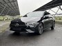 Mercedes-Benz CLA 180 Star Edition Luxury Line | Panoramadak | Getint glas | Sfeerverlichting | Widescreen | Stoelverwarming |