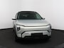 Kia EV3 Plus Advanced 81.4 kWh - Adaptive cruise control - Schuif/Kantel dak - Automatische achterklep - Electrische bestuurder stoel - Apple Carplay/Android Auto - Navigatie - Fabrieksgarantie t/m 31-05-2032