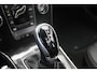 Volvo V40 Cross Country T3 Polar+ Luxury Premium audio by Harman Kardon | Panoramisch schuif/-kanteldak | Park Assist voor + achter | Parkeercamera achter | Verwarmbare voorstoelen | 17'' Lichtmetalen wielen
