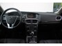 Volvo V40 Cross Country T3 Polar+ Luxury Premium audio by Harman Kardon | Panoramisch schuif/-kanteldak | Park Assist voor + achter | Parkeercamera achter | Verwarmbare voorstoelen | 17'' Lichtmetalen wielen