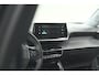 Peugeot e-2008 EV Active 50 kWh | Camera | Navigatie | Climate Control | Apple Carplay
