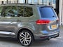 Volkswagen Touran 1.4 TSI Highline 7pers Pano Navi groot ACC Adaptive cruise Trekhaak Business R